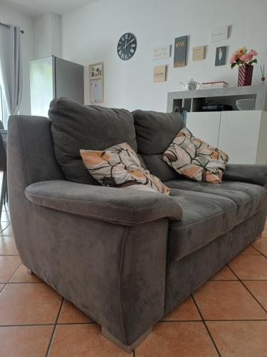Χώρος καθιστικού στο EDEN. La casa di Claudia