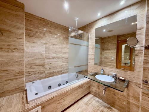 Sea View Luxury Las Nayades Beachfront-Spa-Pools