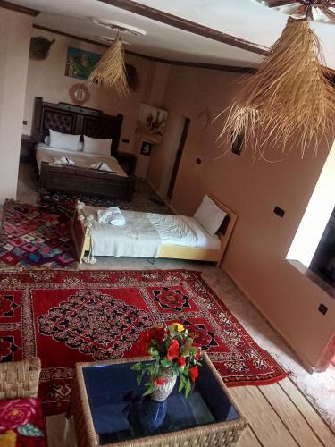 Ένα μπάνιο στο kasbah amlal