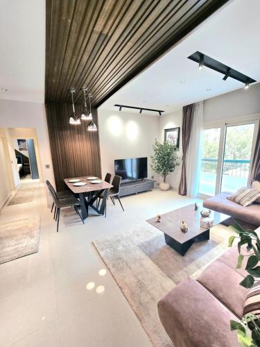 Luxury and Quiet apartment Facing City Stars Mall