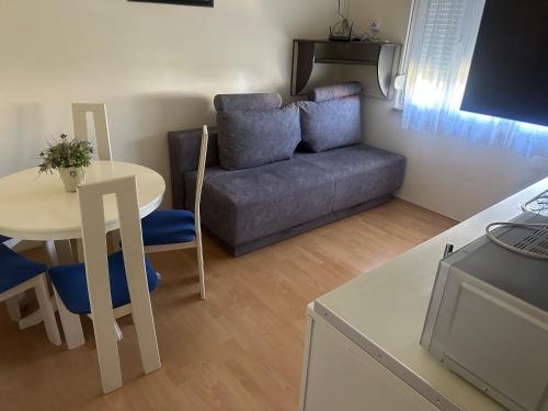 Afbeelding uit fotogalerij van Apartmani Mira in Vodice