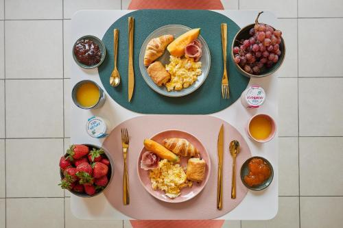 Jídlo v hotelu nebo okolí