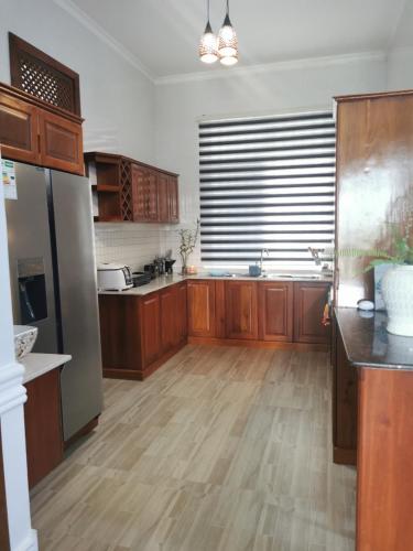 Een keuken of kitchenette bij Nakupenda Afrika near JNIA Airport