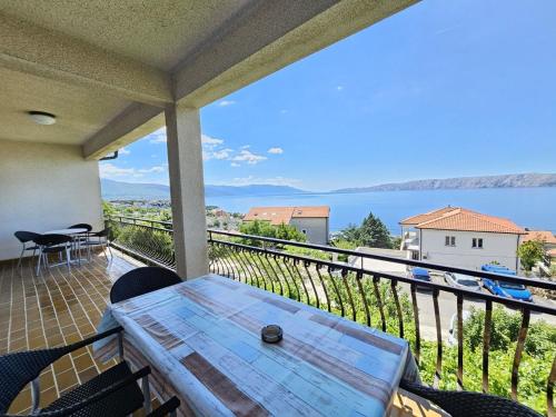 LEO APT NV - Apartment for 6-7 persons with balcony