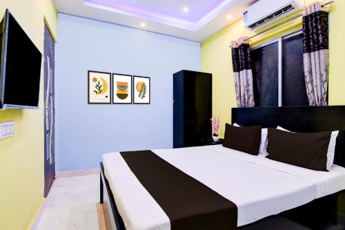 TV a/nebo společenská místnost v ubytování Hotel O The Orchid Residency