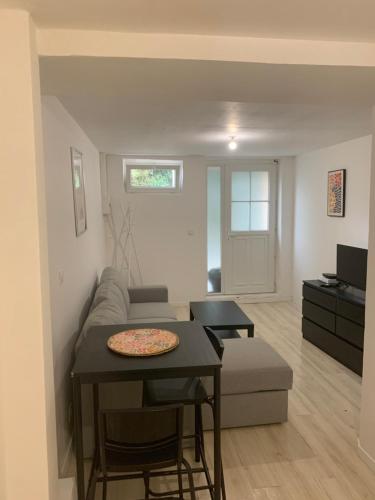 Studio cosy proche gare des Mureaux