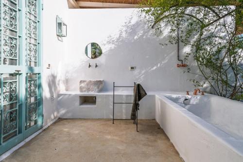 Dimora La Pupa - oasi di relax con piscina a Ostuni