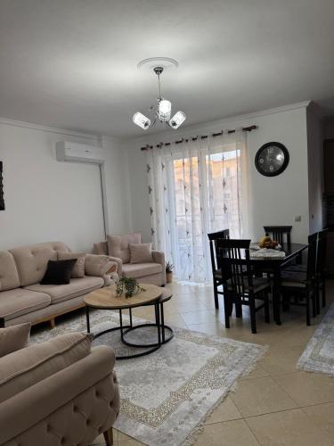Prostor za sedenje u objektu Mare apartament