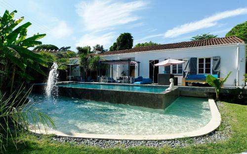 Villa Amnesia Cap dAntibes with Pool and luxurious Garden