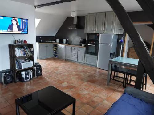 Logement centre Quarré les Tombes