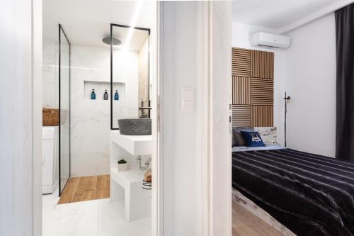 Modern Comfort in the Heart of Athens