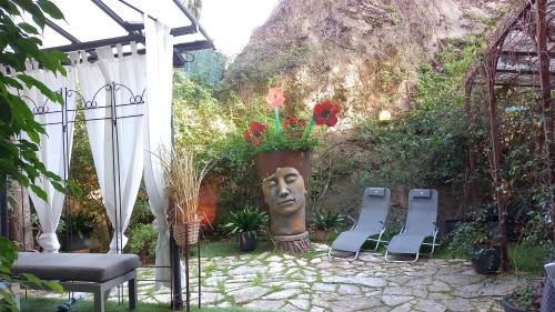 Photo de la galerie de l'établissement Appartement jardin proche des plages et du Suquet, à Cannes