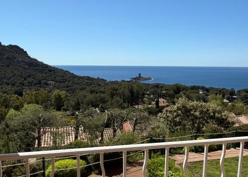 Appartement vue mer au calme dans le hameau de Cap Estérel, Agay - Saint-Raphaël