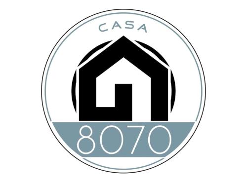 een logo voor een tankstation in de VS bij CASA 8070 - Modern Living - Große Maisonette für Familien, Gruppen & Geschäftsreisende in Ingolstadt