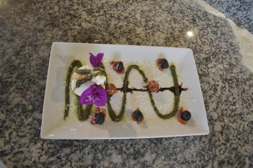 Makanan di atau berdekatan hotel