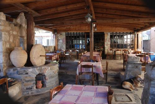 Afbeelding uit fotogalerij van Psamathous Guesthouse in Pórto Káyio