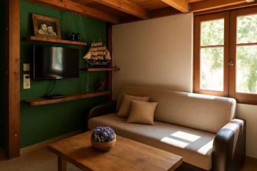 Eleni's Traditional Home with Barbeque