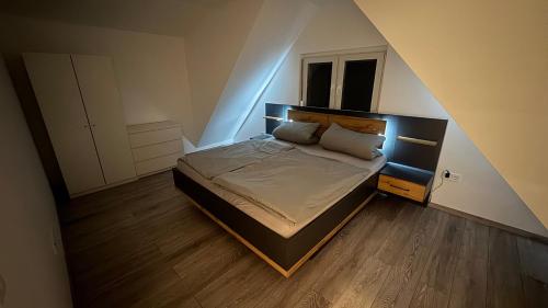 Fotografie z fotogalerie ubytování Helle Ferienwohnung im Odenw v destinaci Fürth