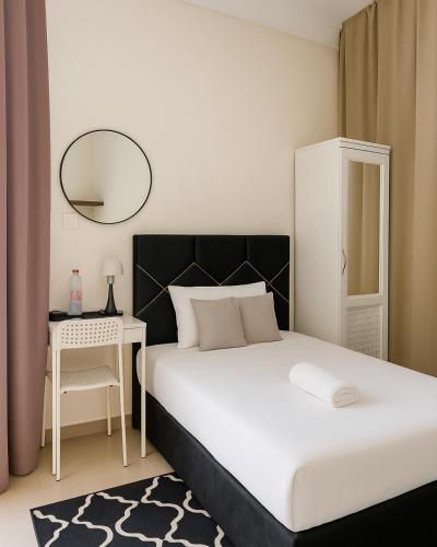 Galeriebild der Unterkunft TGB CoLiving Home JBR Marina Manchester Tower in Dubai