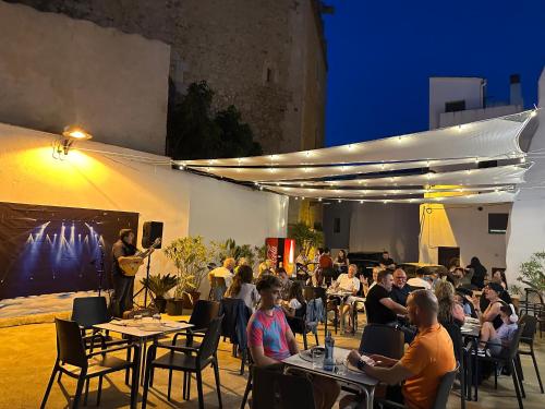 Επισκέπτες που μένουν στο Nou Roser
