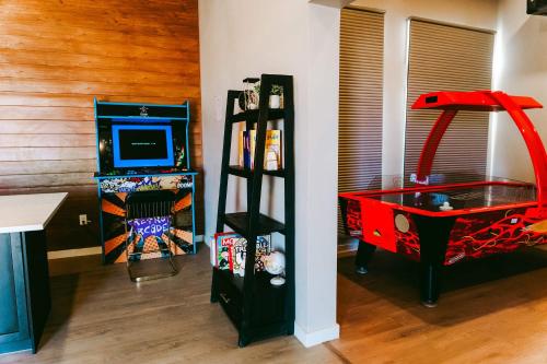 Sala de juegos en Stardust Big Bend Luxury A-Frame#7 with a fab view