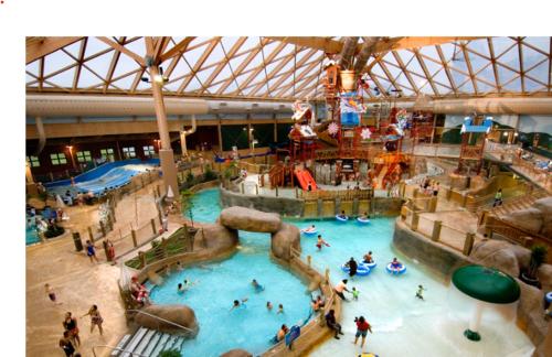 Afbeelding uit fotogalerij van Cozy Mountain Cabin- Near Lake & Pet-friendly in East Stroudsburg