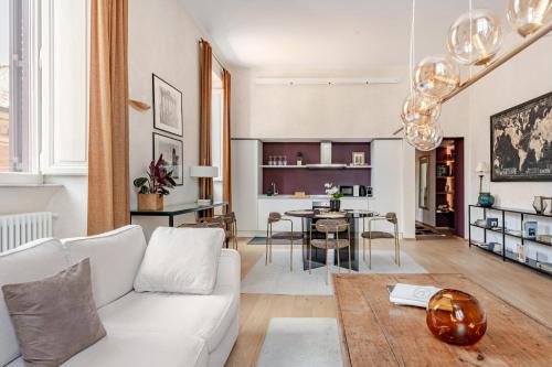 Unique Piazza Navona 2 Bedrooms and Home Cinema