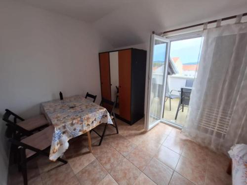 Apartments Villa esto - Classic One Bedroom Apartment with Balcony 3