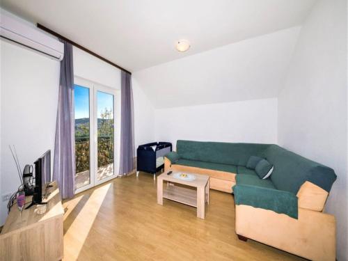 Trogir Comfortable Apartment with Terrace - Two Bedroom Apartment with Terrace