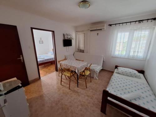 Apartments Villa esto - One Bedroom Apartment with Terrace 1
