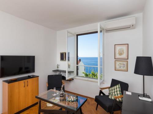 One Bedroom Apartment with Loggia and Sea View