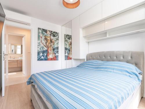 Apartment Marcus Mai - Two Bedroom Apartment with Balcony
