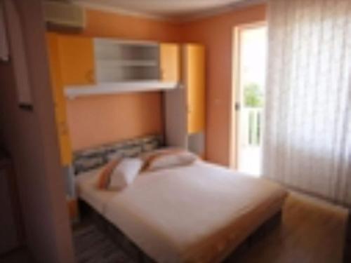 Seafront Apartments Pretner - Superior Studio Apt with Balcony and Sea View