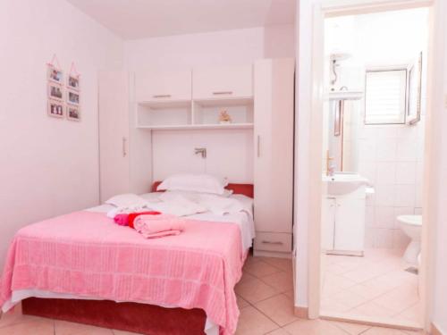 Three Bedroom Apartment with Terrace and Sea View