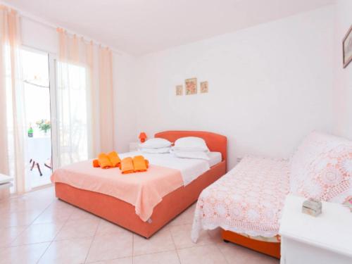 Three Bedroom Apartment with Terrace and Sea View