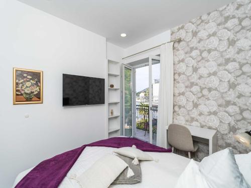 One bedroom apartment with balcony