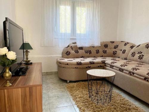 One Bedroom Apartment with Balcony 3