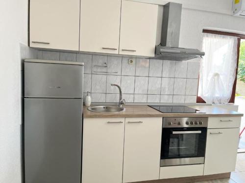 One Bedroom Apartment with Balcony 3