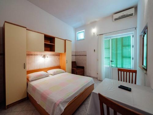 Studio apartment Tina 3