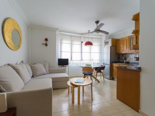 Apartment in Las Palmas near Playa de Las Canteras