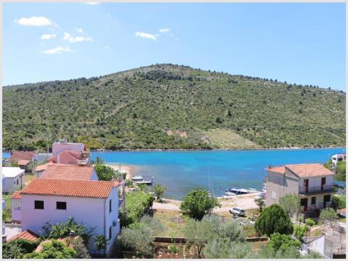 Apartments Juras - Two Bedroom Apartment with Sea View David