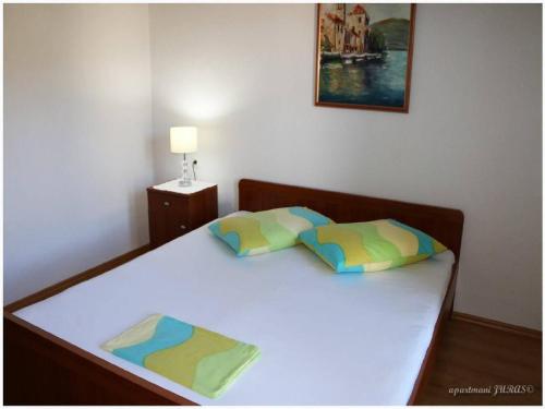 Apartments Juras - Two Bedroom Apartment with Terrace and sea view Antonio