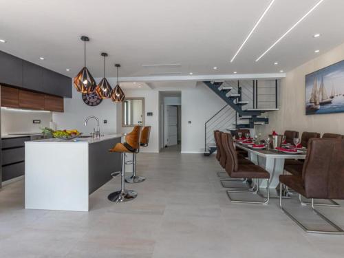 Lorena Stylish Sea View Villa - Four Bedroom Villa with Private Pool