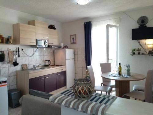 Apartments Silva - One Bedroom Apartment with Balcony and Sea View