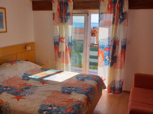 Apartments Lavanda & More - Three Bedroom Apartment with Shared Terrace