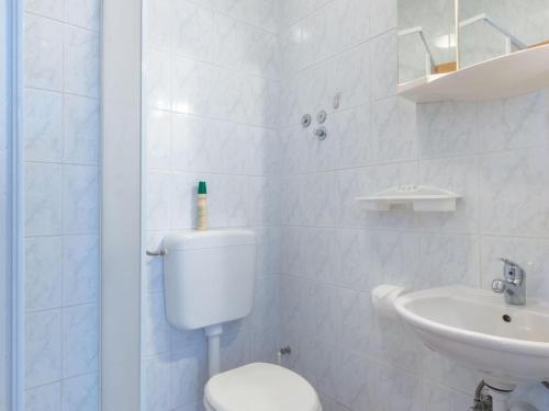 Charming Trogir Apartments with Balcony - Comfort One Bedroom Apartment