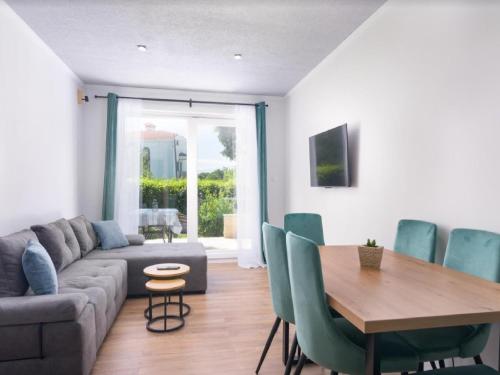 Apartments Vujina - One Bedroom apartment and Balcony