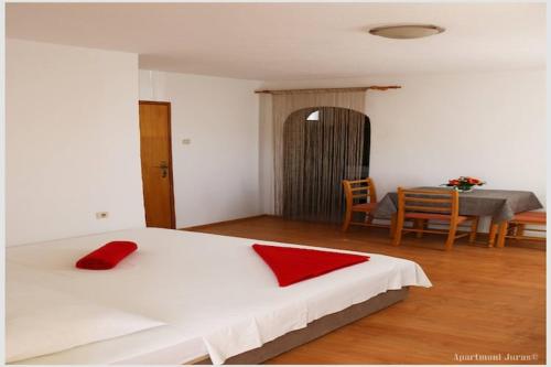 Apartments Juras - Studio Apartment with Loggia Ana