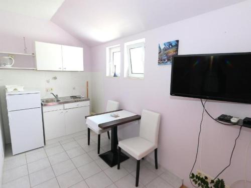 Apartments Trogrli - Studio with Balcony and Sea View