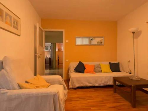 Friendly Well Located Family Apartment - Two bedroom apartment
